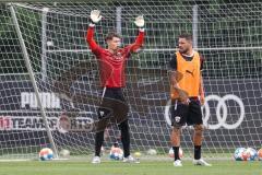 3. Liga; FC Ingolstadt 04 - Trainingsauftakt, Torwart Markus Ponath (40, FCI) Neuzugang Pascal Testroet (37, FCI)