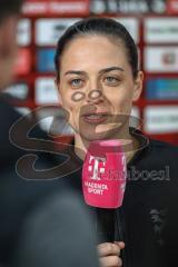 3. Liga; FC Ingolstadt 04 - SC Verl; vor dem Spiel Cheftrainerin Sabrina Wittmann (FCI) Interview Magenta