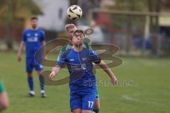 Kreisklasse - Saison 2024/25- TSV Großmehring - FC Geisenfeld - Benedigt Neubauer blau Großmehring - Markus Renoth grün Geisenfeld - Foto: Meyer Jürgen