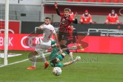 3. Fußball-Liga - Saison 2020/2021 - FC Ingolstadt 04 - FC Viktoria Köln - Filip Bilbija (#35,FCI)  - Dennis Eckert Ayensa (#7,FCI)  - Sebastian Mielitz Torwart (#1 Köln) - Foto: Meyer Jürgen