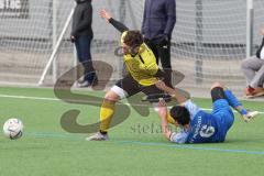 2024_2_17 - Saison 2023/24 - AUDI-Schanzer Amateur Cup - SV Hundszell - FC Hitzhofen/Oberzell  - Halbfinale 1 - Dominic Filser gelb Hitzhofen - Luca Kammerer
 blau Hundszell - Foto: Meyer Jürgen