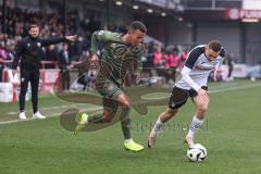 3. Liga; SC Verl - FC Ingolstadt 04; Zweikampf Kampf um den Ball Marcel Costly (22, FCI) Köhler Tim (3 Verl)