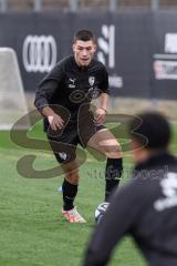 3. Liga; FC Ingolstadt 04 - Trainingsauftakt im Audi Sportpark, Trainingsgelände; Mladen Cvjetinovic (19, FCI) nach der Verletzung