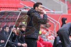 3. Liga; FC Ingolstadt 04 - Rot-Weiss Essen; an der Seitenlinie, Spielerbank Cheftrainer Guerino Capretti (FCI) Gestik