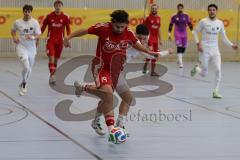 Lotto Bayern Hallencup - Lindenkreuzhalle Saison 2024/25 - FC Penzberg - Türk SV Ingolstadt - Daniel Drotleff rot Türk Ing - Murat Ersoy  weiss Penzberg - Foto: Meyer Jürgen