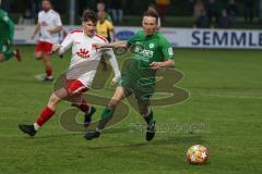 Landesliga - Saison 2024/25 - SV Manching - FC Gundelfingen - Johannes Dexl (Nr.13 - SV Manching) - Richard Gumpinger weiss Gundelfingen - Foto: Meyer Jürgen