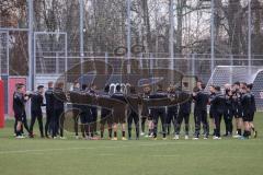 2.BL; FC Ingolstadt 04 - Trainingsstart nach Winterpause, Neuzugänge, Teambesprechung Geburtstag Christian Gebauer (22, FCI)
