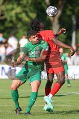 Freundschaftsspiel - Saison 2023/2024 - SV Manching - FC Ingolstadt 04 - Michael Udebuluzor (Nr.24 - FCI U21) - Daniel Spieß (Nr.22 - SV Manching) -  - Foto: Meyer Jürgen