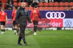 3. Liga; FC Ingolstadt 04 - SC Verl; vor dem Spiel Co-Trainer Maniyel Nergiz (FCI)