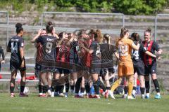 2. Bundesliga Frauen - Saison 2025/26 - FC Ingolstadt 04 Frauen - Borussia Mönchengladbach - Abklatschen vor dem Spiel - XXXXX - Foto: Meyer Jürgen