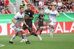 DFB Pokal; FC Ingolstadt 04 - SV Darmstadt 98; Zweikampf Kampf um den Ball Hawkins Jalen (20 FCI)