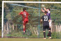 Kreisklasse - Saison 2025/26- TSV Etting - TSV Altmannstein-  - Daniel Weber rot Altmannstein  - Filip Festner Torwart Etting - Johannes Brosig #23  Etting - Foto: Meyer Jürgen