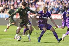 3. Liga; VfL Osnabrück - FC Ingolstadt 04; Zweikampf Kampf um den Ball Tim Heike (9, FCI) Wiemann Niklas (25 VFL)