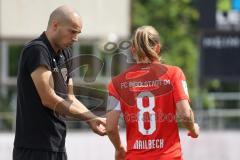 2. Fußball-Liga - Frauen - Saison 2022/2023 - FC Ingolstadt 04 - TSG Hoffenheim - Cheftrainer Miren Catovic im Gespräch mit Mailbeck Alina (Nr.8 - FC Ingolstadt 04 ) - Foto: Meyer Jürgen