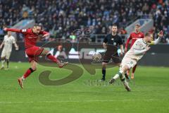 3. Liga; FC Ingolstadt 04 - TSV 1860 München; Torchance verpasst Mattis Hoppe (2, FCI) Jacobsen Thore (5 TSV) blockt
