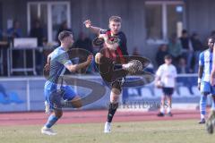 Toto-Pokal; FV Illertissen - FC Ingolstadt 04; Zweikampf Kampf um den Ball Benjamin Kanuric (8, FCI) Pudic Marin (6 FVI)