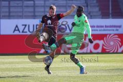 2.BL; FC Ingolstadt 04 - SV Sandhausen; Zweikampf Kampf um den Ball Michael Heinloth (17, FCI) Berko Erich (11 SVS)