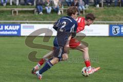 Kreisliga - Saison 2025/26- TSV Kösching - TV Münchsmünster - Lukas Kastl rot Kösching - Johannes Artmeier blau Münchsmünster - Foto: Meyer Jürgen