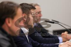 2.BL; FC Ingolstadt 04 - Training, neuer Cheftrainer Rüdiger Rehm, Pressekonferenz, Pressesprecher Felix Gärtner (FCI)