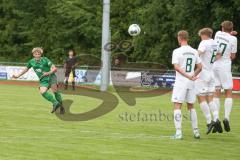 BZL Oberbayern Nord - Testspiel - TSV Aiglsbach - SV Manching - Rainer Meisinger beim Freistoß - grün Manching - Foto: Jürgen Meyer