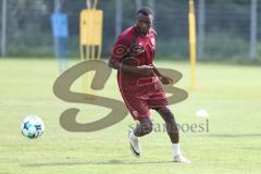 3. Liga; FC Ingolstadt 04 - Trainingsauftakt nach Sommerpause; Neuzugang Obed Ugondu (17, FCI)