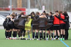 2. Bundesliga Frauen - Saison 2023/24 - FC Ingolstadt 04 Frauen - HSV Fr.1 -  Die Mannschaft bildet einen Kreis vor dem Spiel -  - XXXXX - Foto: Meyer Jürgen