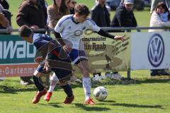 Kreisklasse - SV Hundszell - SV Zuchering - Lukas Conradi #13 weiss Hundszell - Felix Held blau #3 Zuchering - Foto: Jürgen Meyer