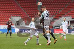 2.BL; FC Ingolstadt 04 - Hannover 96; Zweikampf Kampf um den Ball Patrick Schmidt (32, FCI) Marcel Franke (28 Han)