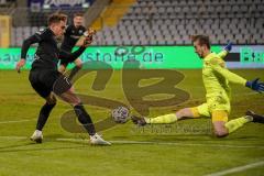 3. Liga - TSV 1860 München - FC Ingolstadt 04 - Dennis Eckert Ayensa (7, FCI)  Schuß, Torwart Hiller Marco (1, 1860)