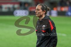 3. Liga; FC Ingolstadt 04 - Erzgebirge Aue; Spiel ist aus, Niederlage, hängende Köpfe 3:5; Cheftrainerin Sabrina Wittmann (FCI) geht vom Platz