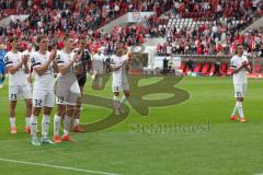 3. Liga - Saison 2023/24 - Rot-Weiss Essen - FC Ingolstadt 04 -  -  Die Mannschaft bedankt sich bei den Fans - Simon Lorenz (Nr.32 - FCI) - Mladen Cvjetinovic (Nr.19 - FCI) - Foto: Meyer Jürgen