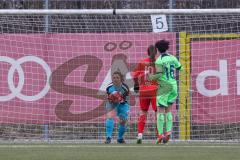 2. Fußball-Liga - Frauen - Saison 2022/2023 - FC Ingolstadt 04 - VFL Wolfsburg II - Torwart Franziska Meier (Nr.1 - FCI Frauen) hält den Ball sicher - Foto: Meyer Jürgen