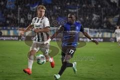 3. Liga - Saison 2026/27 - Waldhof Mannheim - FC Ingolstadt 04 - Max Plath (Nr.14 - FCI) - Darnell Keumo (Nr.17 - Waldhof Mannheim) - Foto: Meyer Jürgen