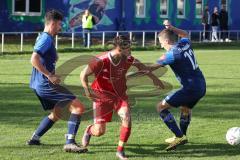 Kreisliga - Saison 2022/2023 - Türk.SV Ingolstadt - SV Menning - Oliver Ölz blau Menning rechts - Aytac Mandaci rot Türk SV -  Foto: Meyer Jürgen