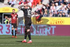 3. Liga; SSV Jahn Regensburg - FC Ingolstadt 04; ärgert sich Torchance verpasst Max Dittgen (10, FCI)