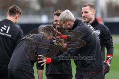 3. Liga; FC Ingolstadt 04 - Trainingsauftakt im Audi Sportpark, Trainingsgelände; Spaß unter den Spielern, Benjamin Kanuric (8, FCI) Mladen Cvjetinovic (19, FCI) Yannick Deichmann (20, FCI) Torwart Marius Funk (1, FCI)