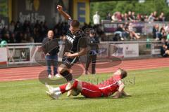 Bezirksliga - Saison 2024/25- TSV Gaimersheim - FC Fatih Ingolstadt - Nico von Swiontek Brzezinski (Nr.17 - TSV Gaimersheim) - Dardan Berisha rot FAtih - Foto: Meyer Jürgen