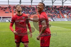 3. Liga; FC Ingolstadt 04 - SV Waldhof Mannheim; Tor Jubel Treffer Yann Sturm (7, FCI) Marcel Costly (22, FCI) setzt die Krone auf