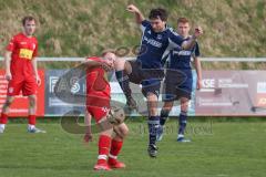 Kreisliga - Saison 2025/26- TSV Kösching - TV Münchsmünster - Sebastian Zabka rot Kösching - Dennis Fuchs blau Münchsmünster - Foto: Meyer Jürgen
