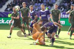 3. Liga; Erzgebirge Aue - FC Ingolstadt 04; Torchance verpasst Torwart Boevink Pelle (26 FCI) vorne Seidel Paul (37 Aue) Ryan Malone (16, FCI) Elias Decker (3, FCI)