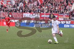 3. Liga; Rot-Weiss Essen - FC Ingolstadt 04; Flanke Felix Keidel (43, FCI)
