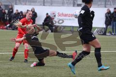 2. Fußball-Liga - Frauen - Saison 2022/2023 - FC Ingolstadt 04 - SC Freiburg II - Vanessa Haim (Nr.13 - FCI Frauen) - Fellhauer Kim schwarz Freiburg - Foto: Meyer Jürgen