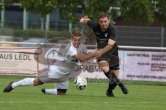 Kreisliga- Saison 2022/2023 - TSV Gaimersheim - SV Hundszell - Maximilian Friebe schwarz Hundszell - Lucas Goetz weiss Gaimersheim - Foto: Meyer Jürgen