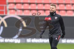3. Liga; FC Ingolstadt 04 - VfB Stuttgart II; vor dem Spiel Yannick Deichmann (20, FCI) zurück nach Rotsperre