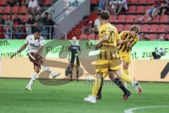 3. Liga; FC Ingolstadt 04 - Alemannia Aachen; Schuß Nishan Velupilay (28 FCI) Meiko Wäschenbach (11 AA) Georg Ermolaev (20 AA)