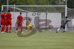 Bayernliga Süd - Saison 2021/2022 - FC Ingolstadt 04 II - VfB Hallbergmoos - Der 0:1 Führungstreffer durch Mert Sahin grau Hallberg per Freistoss - Zech Ludwig Torwart (#40 FCI) - Foto: Meyer Jürgen