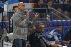 2.BL; FC Schalke 04 - FC Ingolstadt 04; Cheftrainer André Schubert (FCI) klartscht