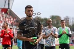 3. Liga; Rot-Weiss Essen - FC Ingolstadt 04; Spieler bedanken sich bei den Fans Visar Musliu (16, FCI)