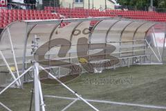 Bayernliga Nord - Saison 2024/25 - FC Ingolstadt 04 II - ATSV Erlangen - Spielerbank mit beschädigten Dach - Plexiglas - XXXXX - Foto: Meyer Jürgen