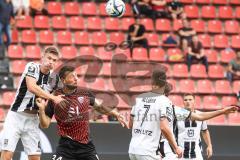 3. Liga; FC Ingolstadt 04 - SSV Ulm 1846; Zweikampf Kampf um den Ball Kopfball Gaal Tom (4 Ulm) Lukas Fröde (34, FCI)